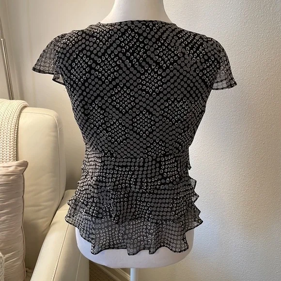 INC Petite Women’s Black & White Short Sleeve Top - 6P - Picture 5 of 7